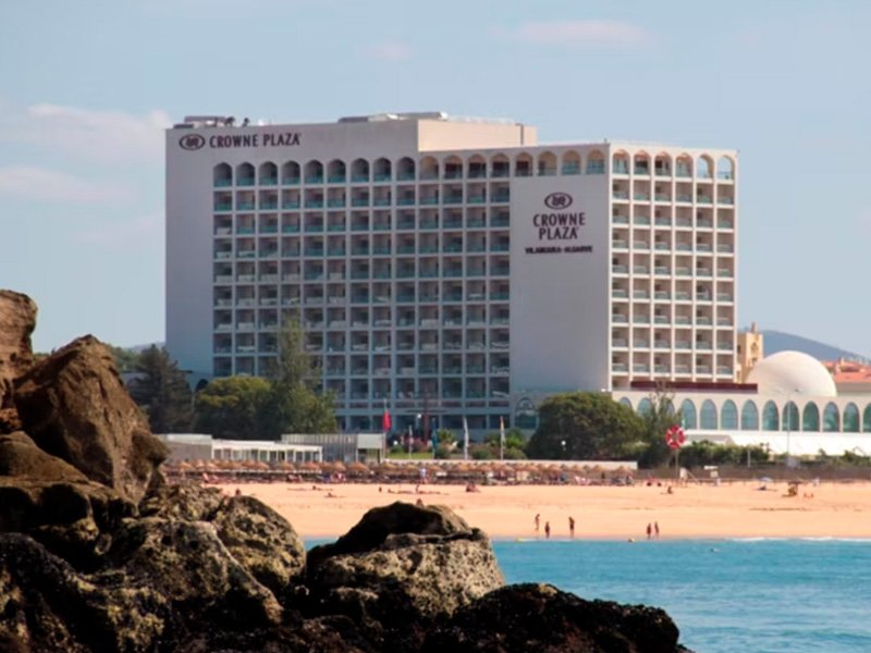 Crowne Plaza Vilamourga Algarve_01_800x600